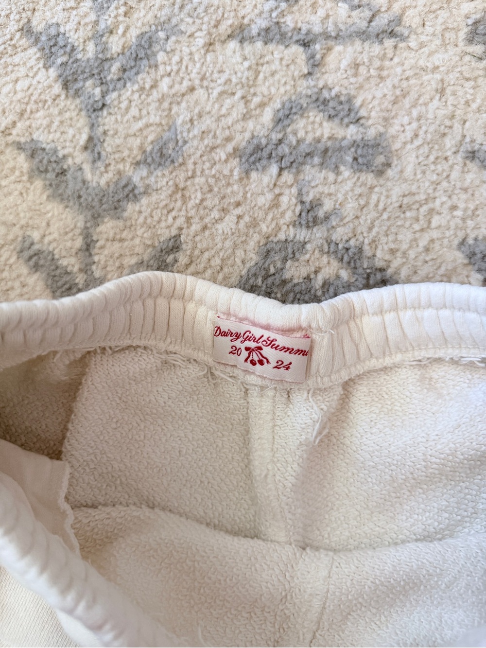 DAIRY GIRL 2024 Limited Ed Cherry Crewneck & Shorts - Picture 11 of 12
